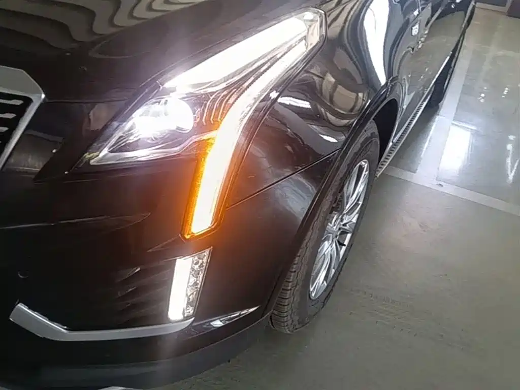 Cadillac XT5 2020 — фото 24