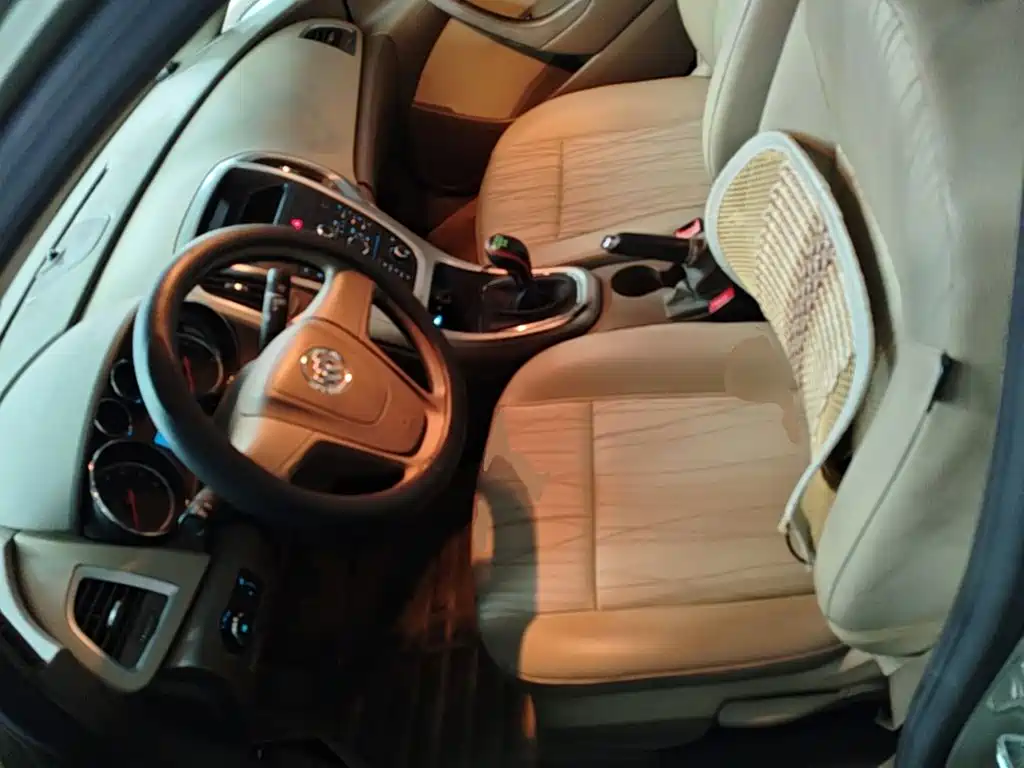 Buick Excelle GT 2014 — фото 15