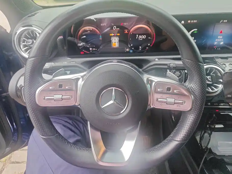 Mercedes-Benz A-Class 2022 — фото 15