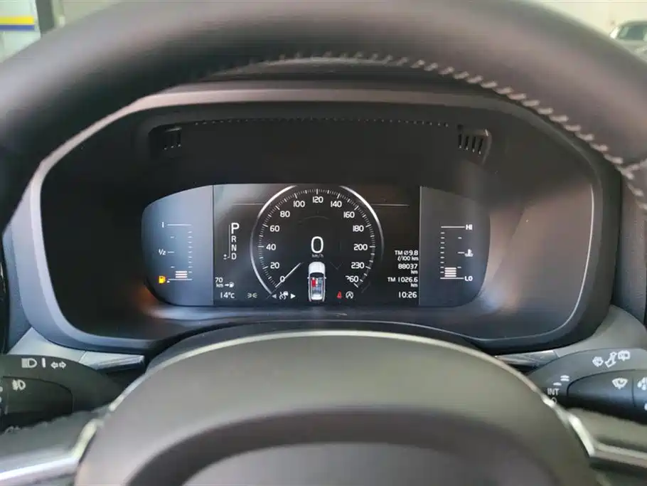 Volvo XC60 2021 — фото 14