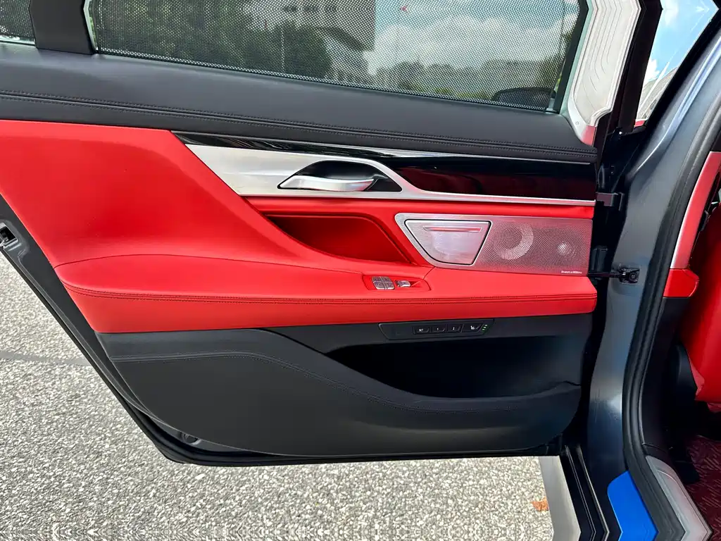 BMW 7 Series 2019 — фото 16
