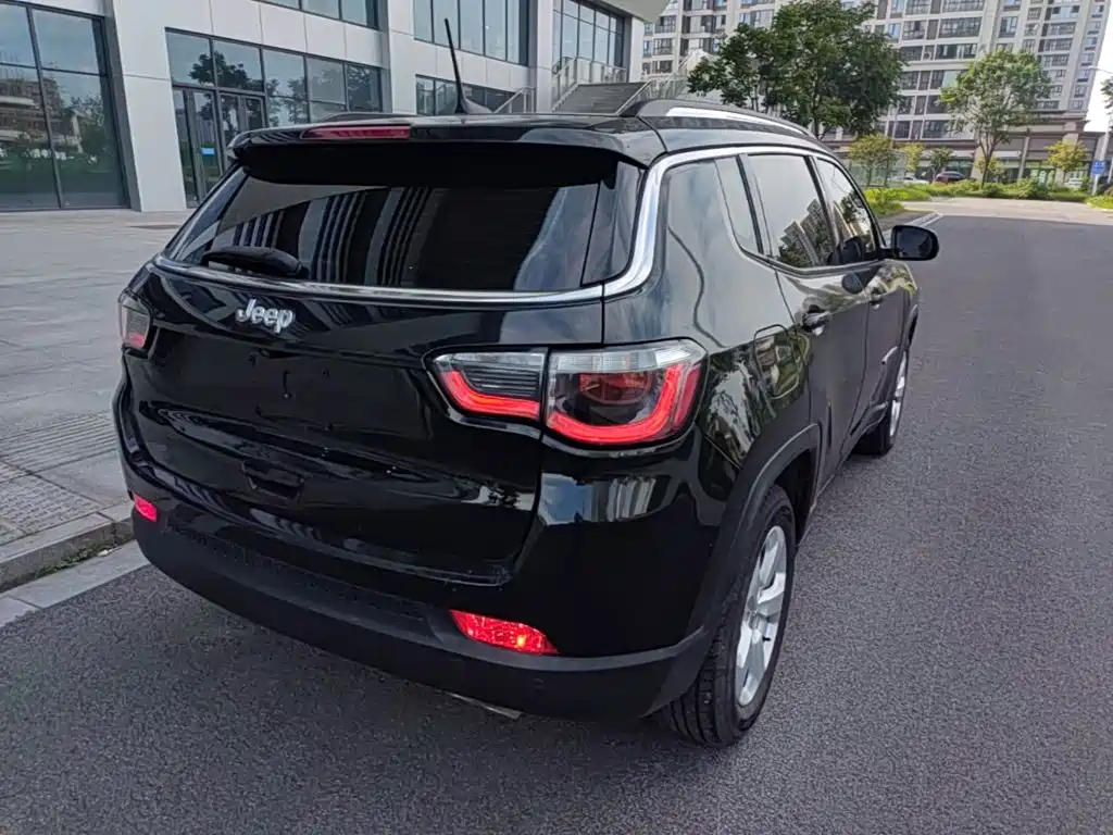 Jeep Compass 2019 — фото 7