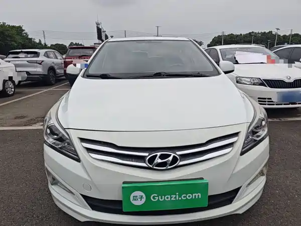 Hyundai Accent 2014