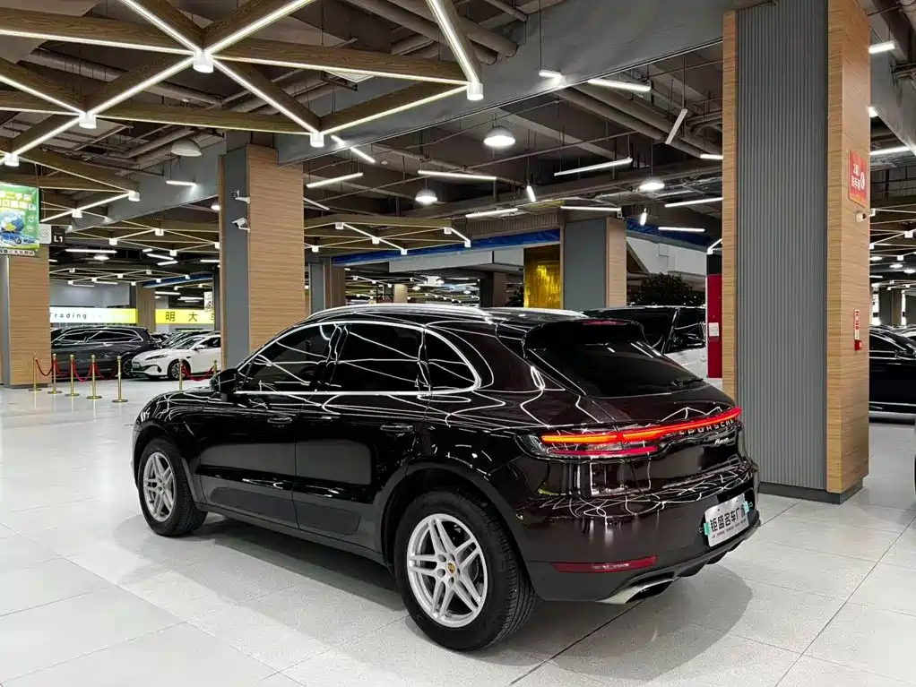 Porsche Macan 2019 — фото 13