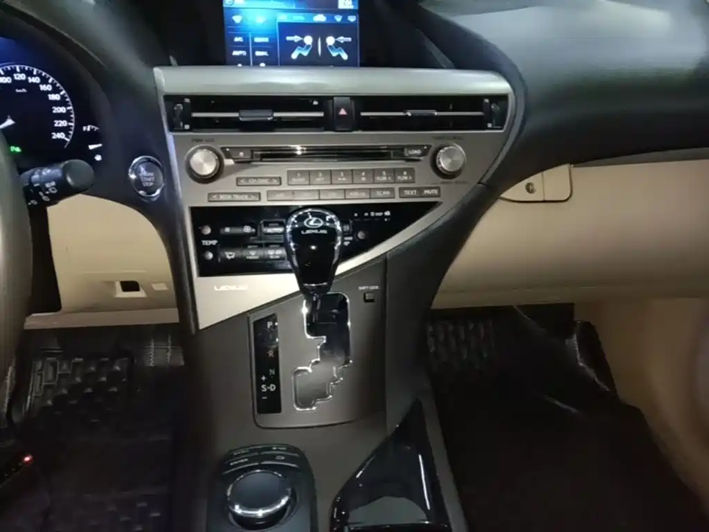 Lexus RX Classic 2014 — фото 13