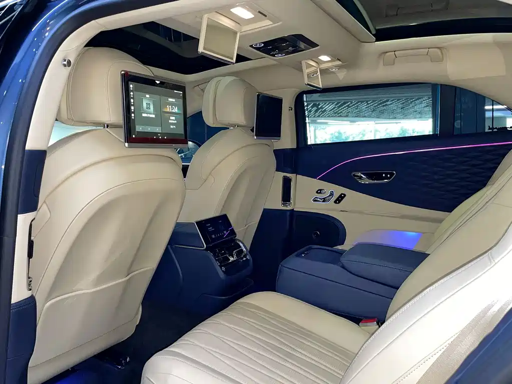Bentley Flying Spur 2020 — фото 17