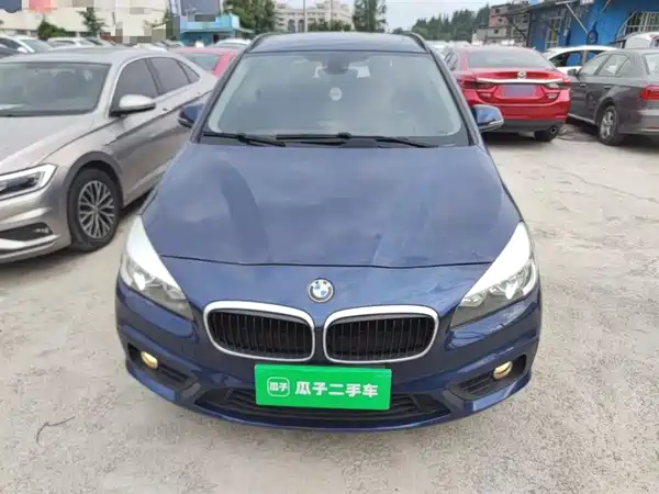 BMW 2 Series Station Wagon 2015