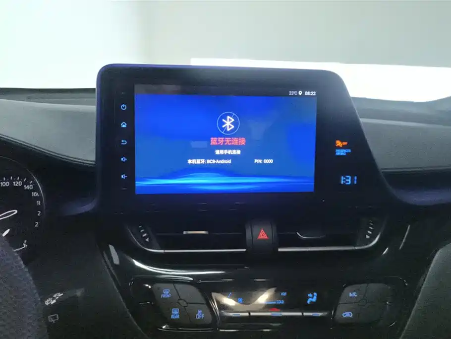 Toyota C-HR 2020 — фото 13