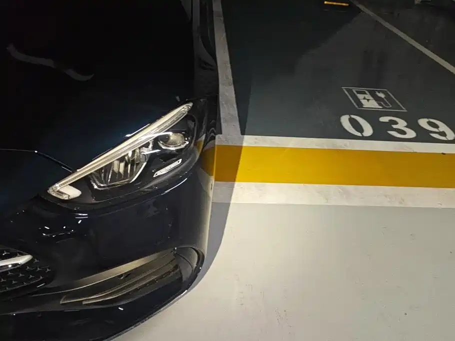 Mercedes-Benz C-Class 2023