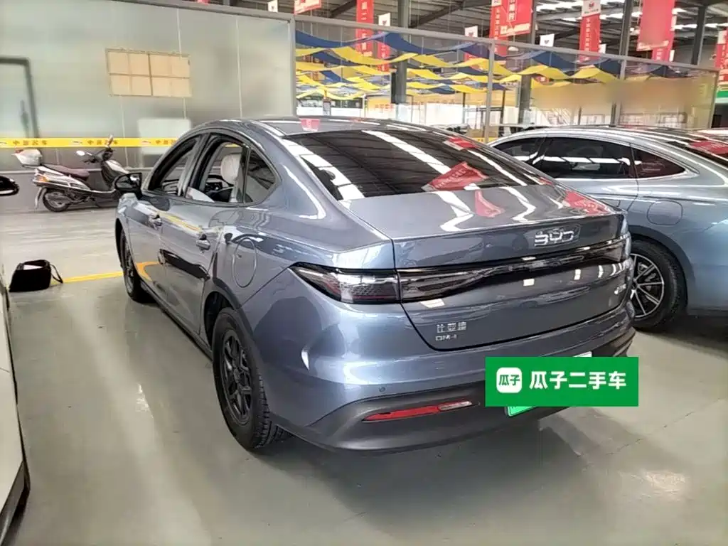 BYD Seal 05 DM-i 2025 — фото 23