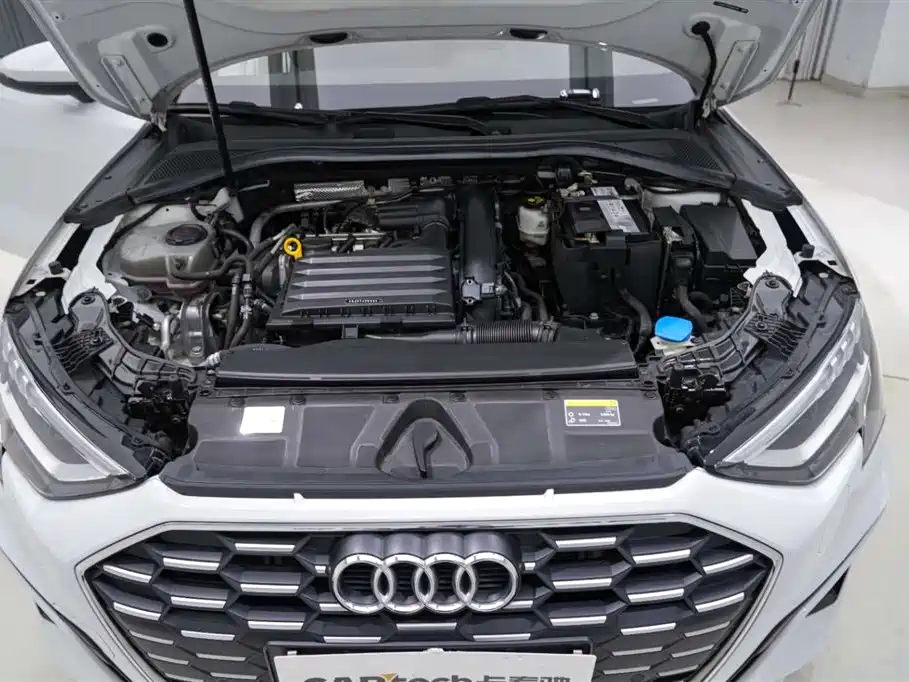 Audi A3 2023 — фото 10