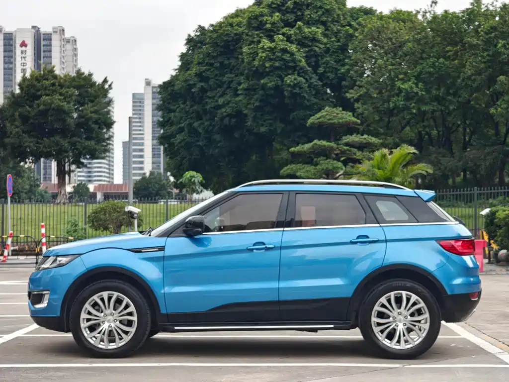 Landwind X7 2017 — фото 18