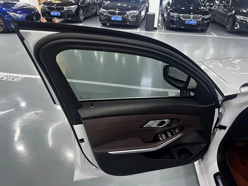 BMW 3 Series 2021