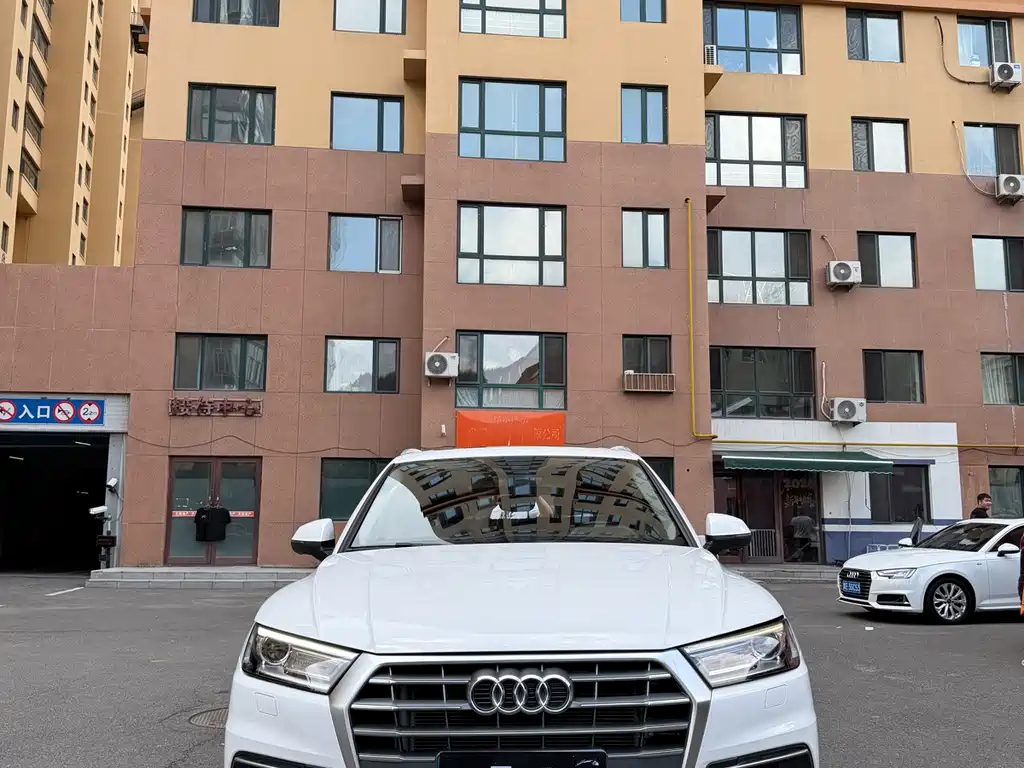 Audi Q5L 2019 — фото 2
