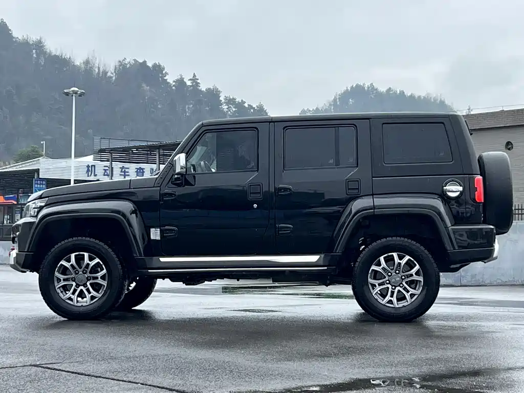 BAIC BJ40 2022 — фото 12