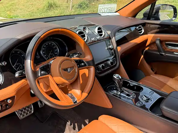Bentley Bentayga 2016