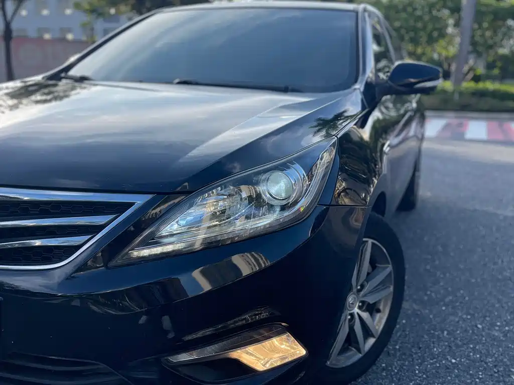 Changan Eado 2018 — фото 5