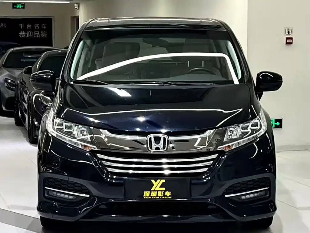 Honda Odyssey 2018 — фото 2