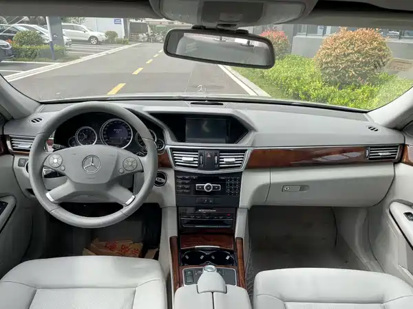 Mercedes-Benz E-Class 2012