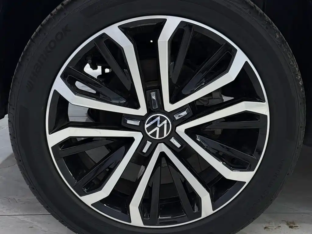 Volkswagen T-Roc 2023 — фото 22