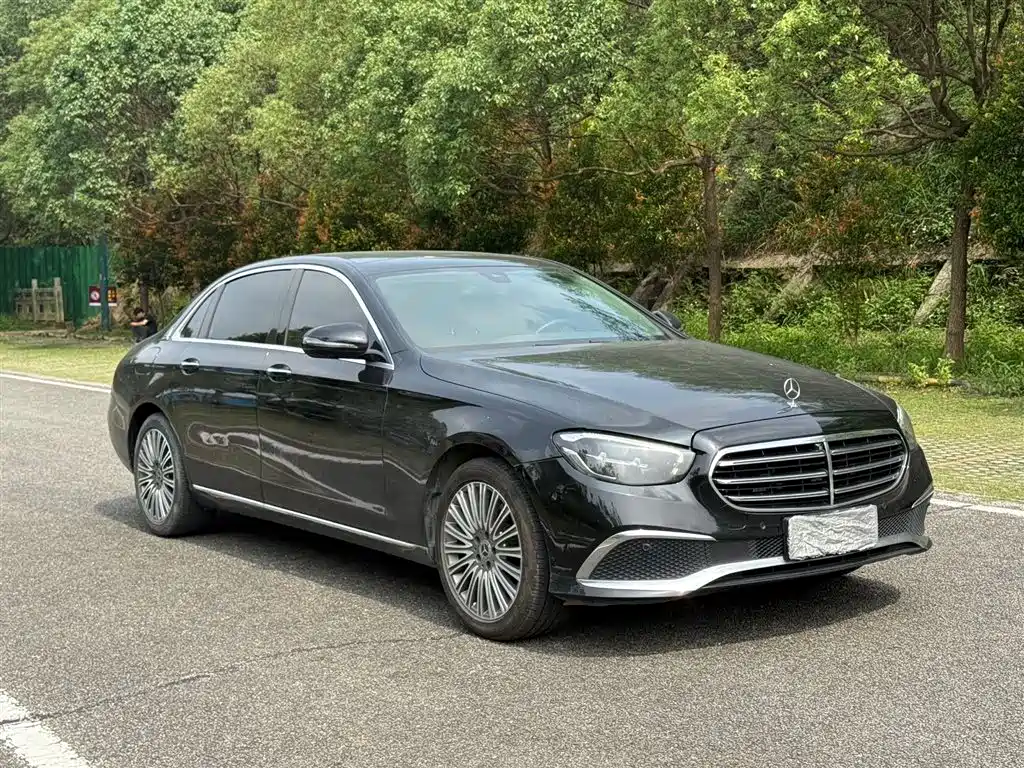 Mercedes-Benz E-Class 2021 — фото 3