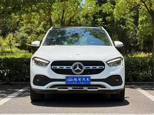 Mercedes-Benz GLA 2021