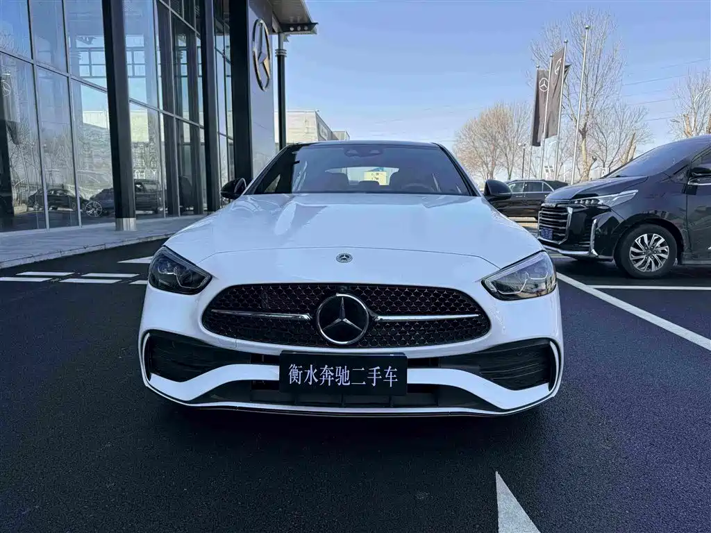 Mercedes-Benz C-Class 2024