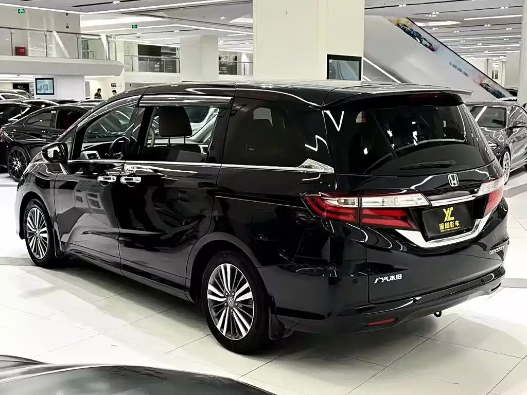 Honda Odyssey 2018 — фото 5