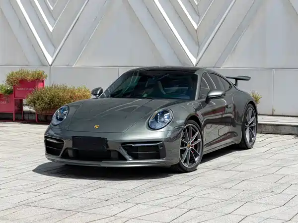 Porsche 911 2023