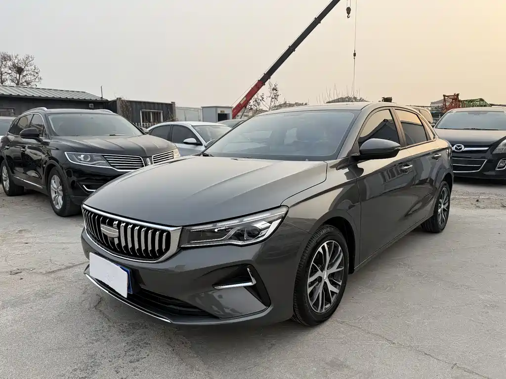 Geely Emgrand 2024
