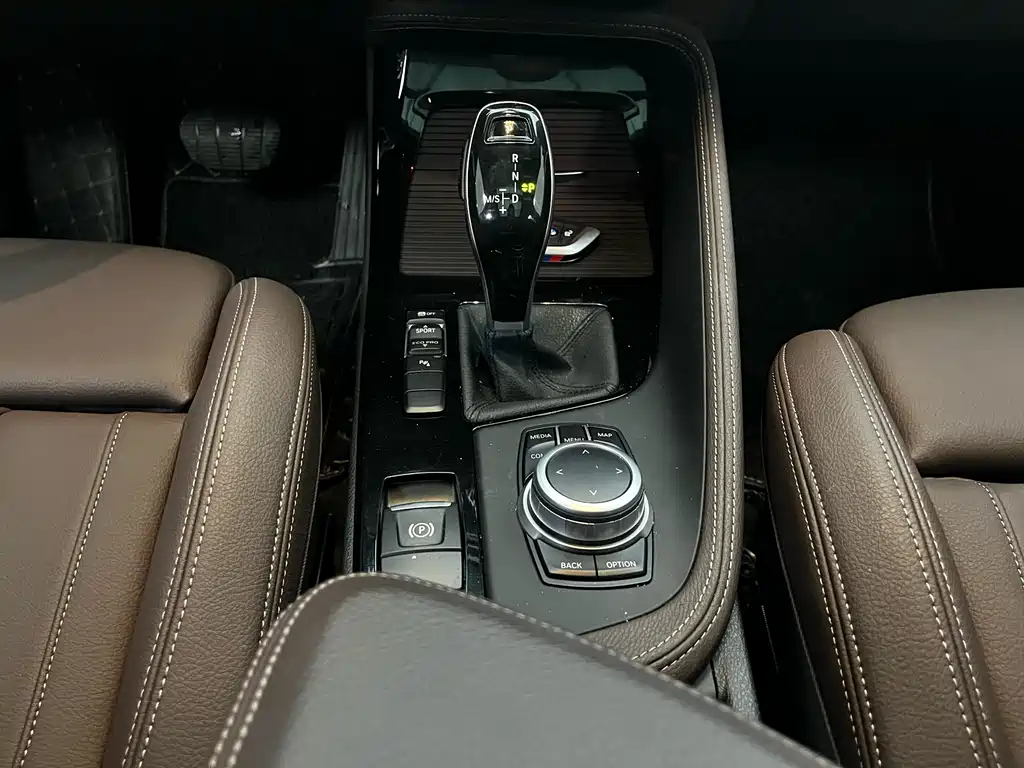 BMW X2 2021 — фото 11