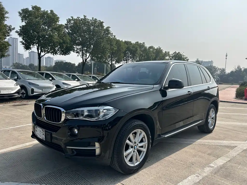 BMW X5 2020 — фото 1