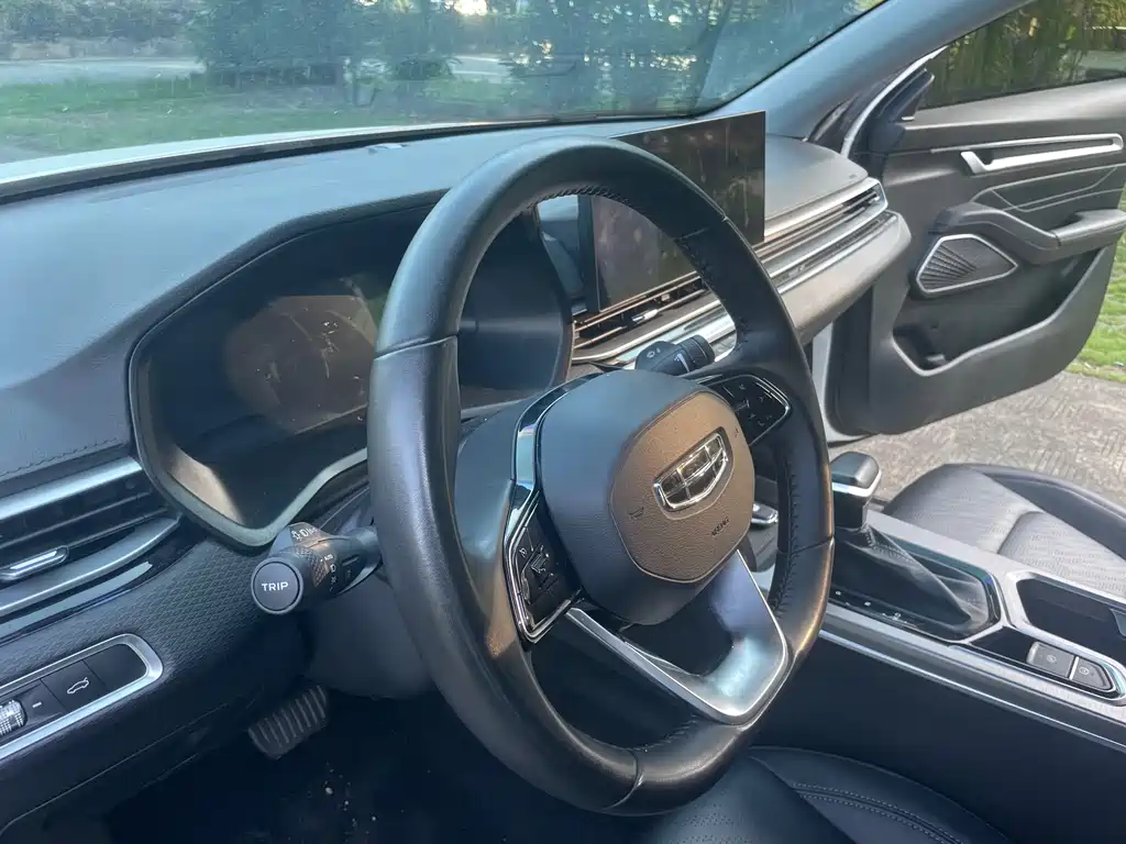 Geely Emgrand 2023 — фото 10