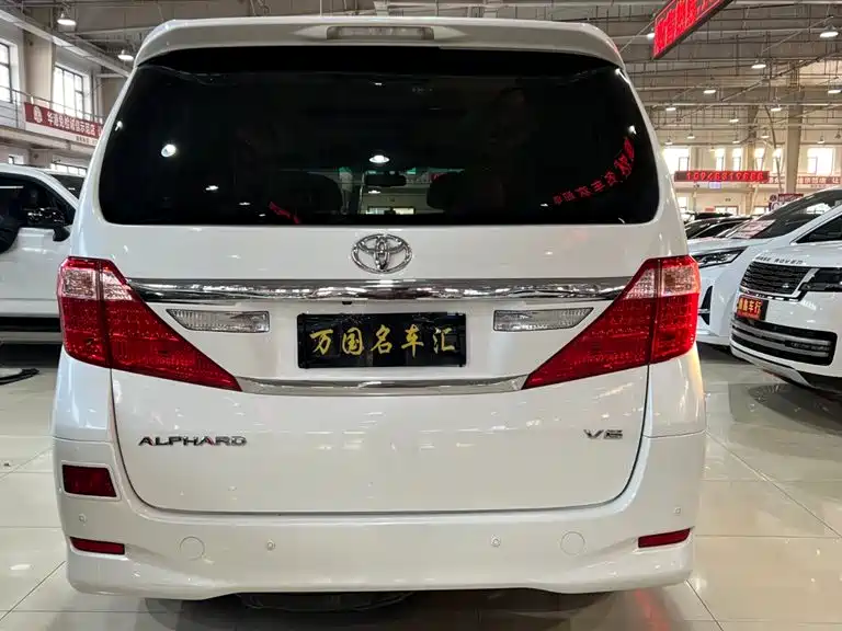 Toyota Alphard 2016 — фото 4