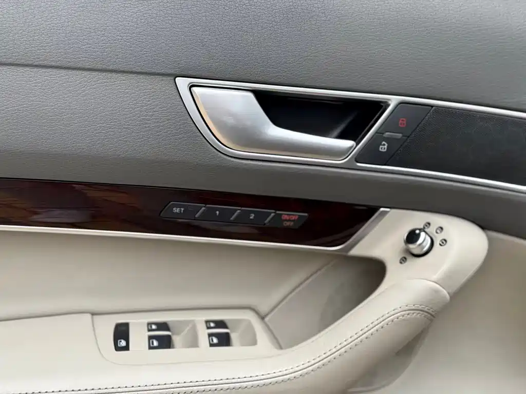 Audi A6L 2010 — фото 13