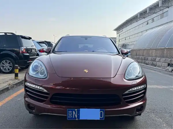 Porsche Cayenne 2011