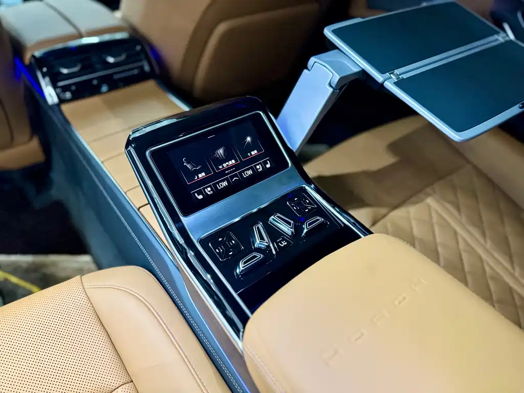 Audi A8 2026 — фото 16