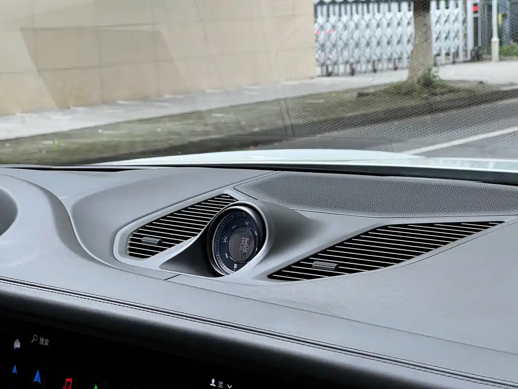 Porsche Cayenne 2025 — фото 16