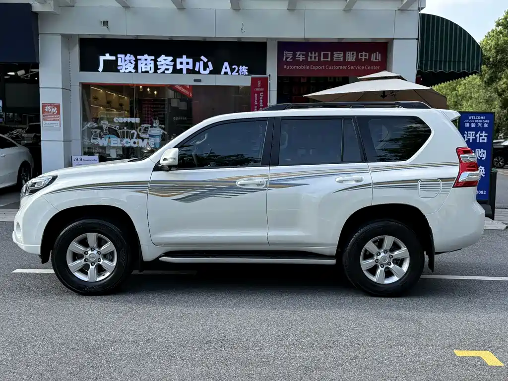 Toyota Prado 2016 — фото 6
