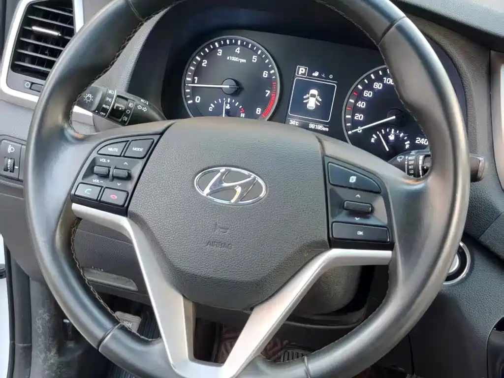 Hyundai Tucson 2017 — фото 10