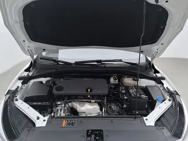 MG MG5 2022