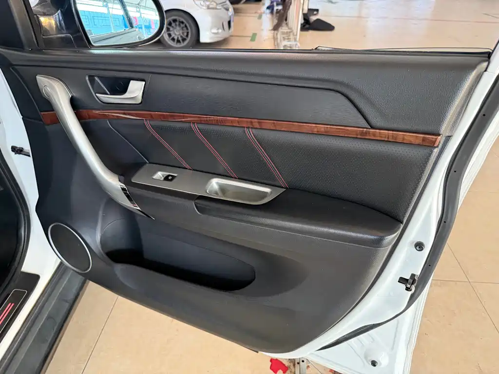 Haval H6 2015 — фото 12