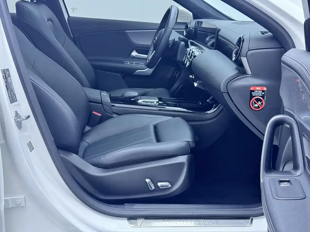 Mercedes-Benz A-Class 2021 — фото 11