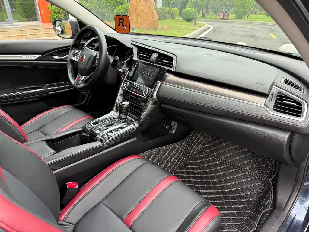 Honda Civic 2019 — фото 16