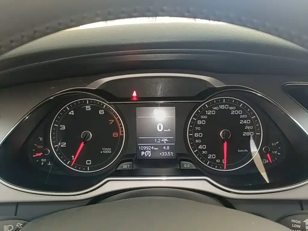 Audi A4L 2014 — фото 12