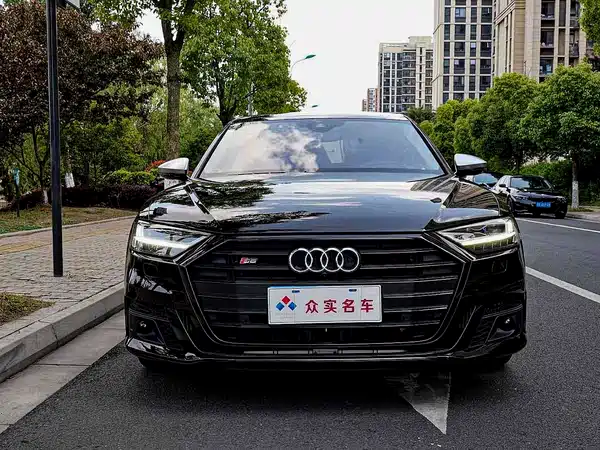 Audi S8 2021