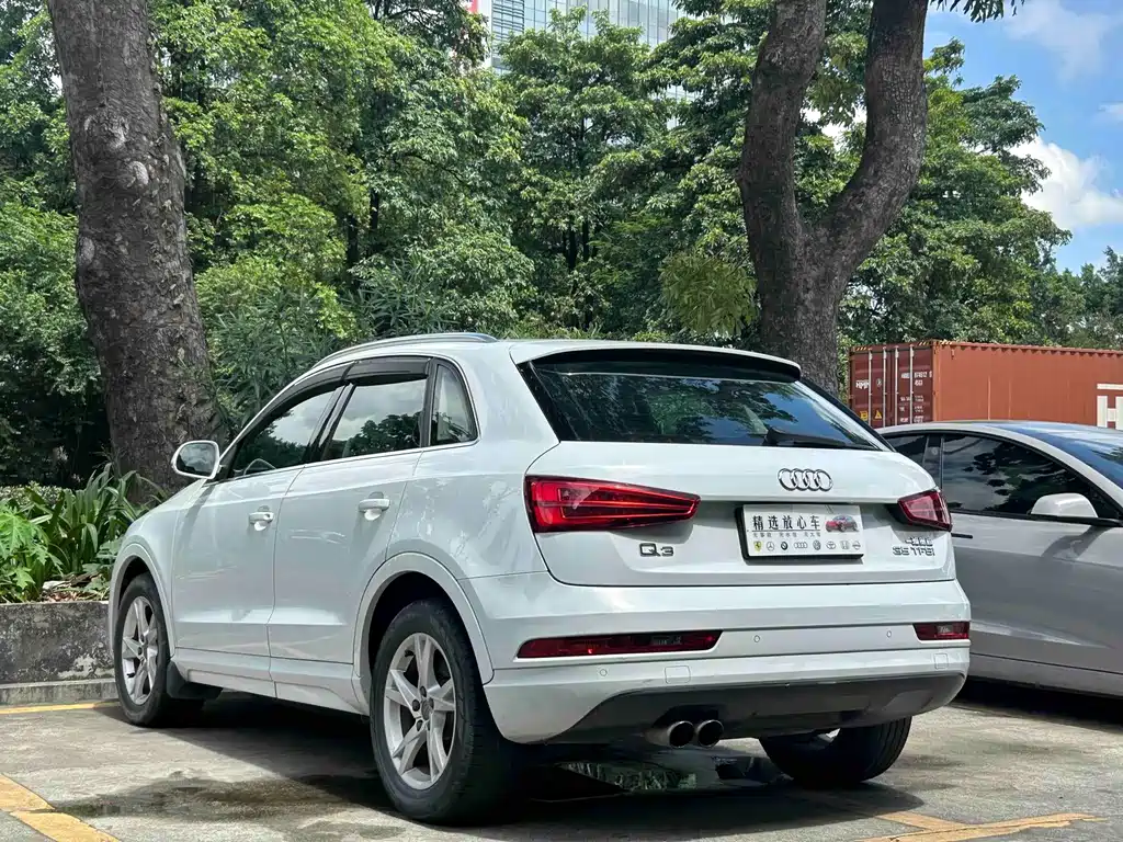 Audi Q3 2017 — фото 8