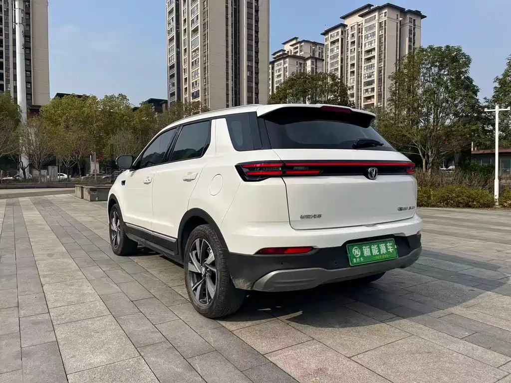 Changan CS55 EV 2021 — фото 14