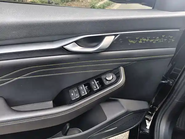 Geely Xingrui 2023
