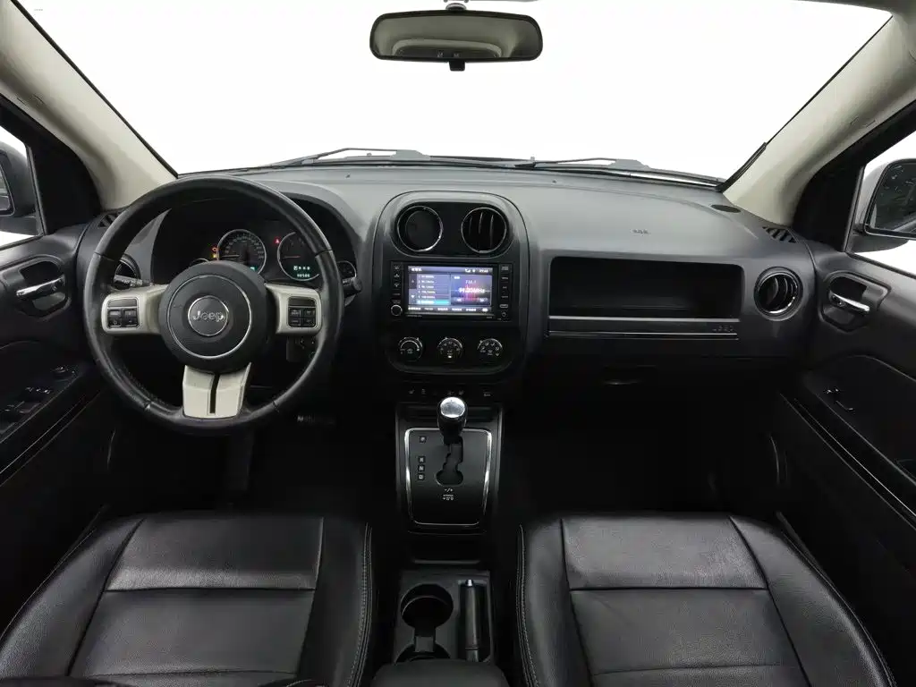 Jeep Compass 2012 — фото 5